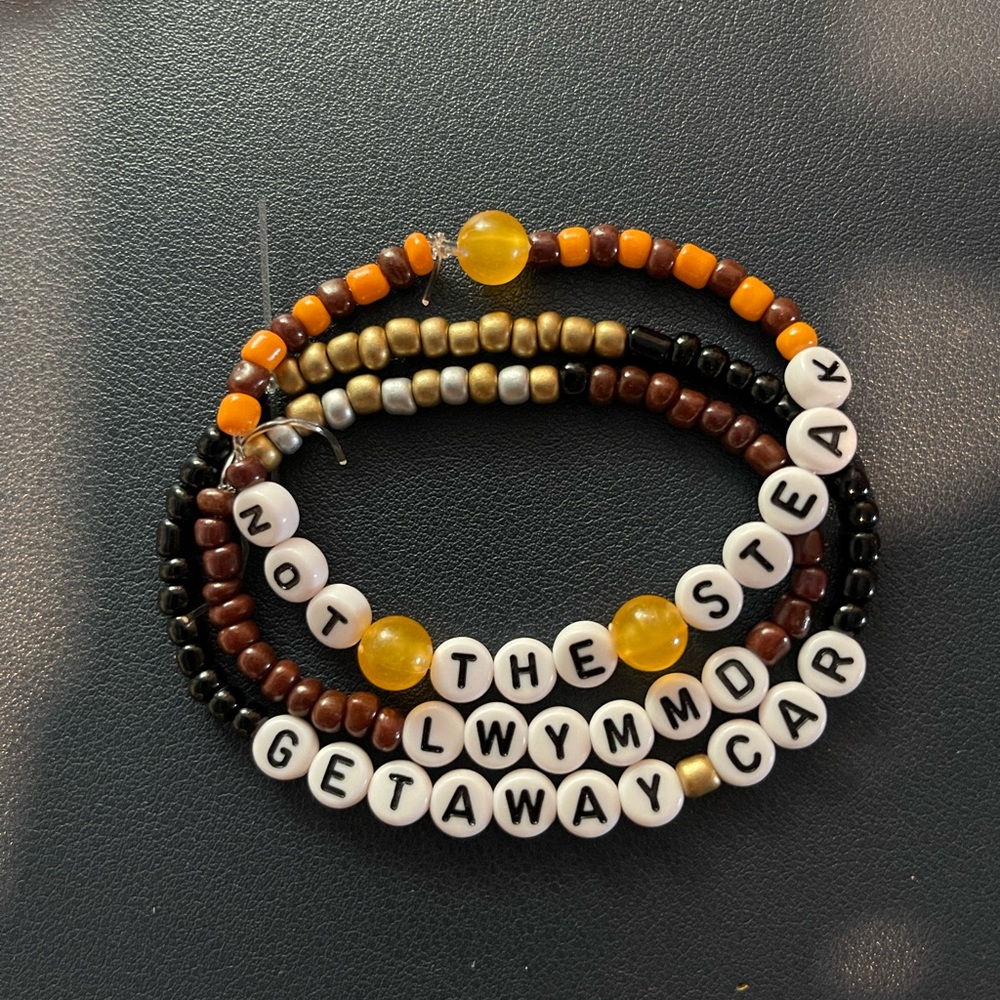 20 Friendship Bracelets for Trading at Taylor Swift Concerts—pack of 20 - Picture 11 of 16